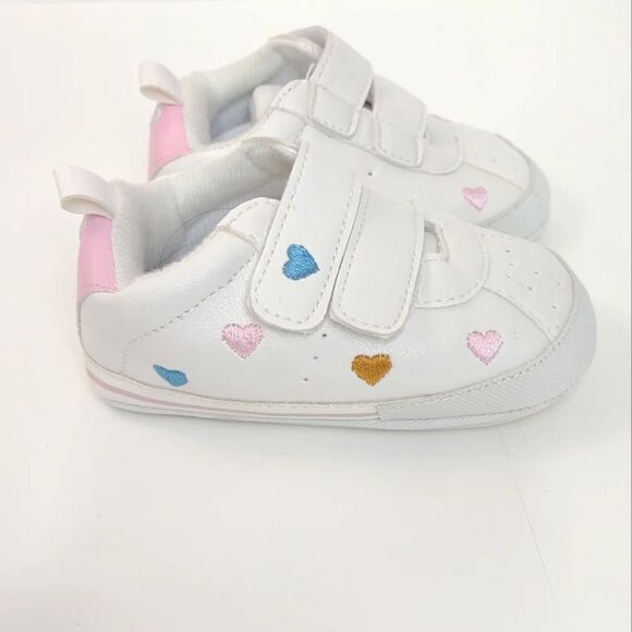 Magic Prewalker Baby Shoes White with Embroidered Hearts size 2 - Picture 1 of 11